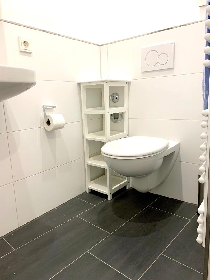 Alles Komplett - 2 Schlafzimmer, Grosse Kueche, Bad Köln Exterior foto